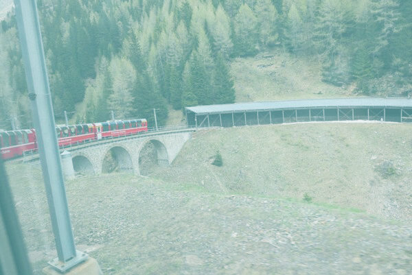 Bernina Express – panoramautsikt med tog gjennom Alpene